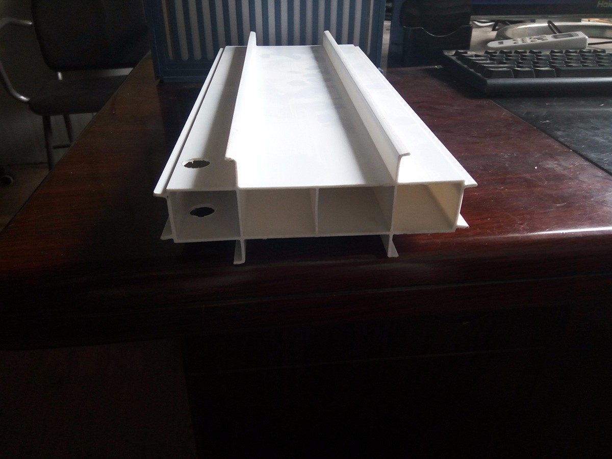 聊城立面拉缝板 (1)150MM宽拉缝板